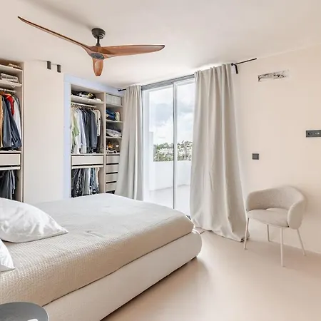 Сasa de vacaciones Stunning 4 Bedrooms En-suite In Marbella