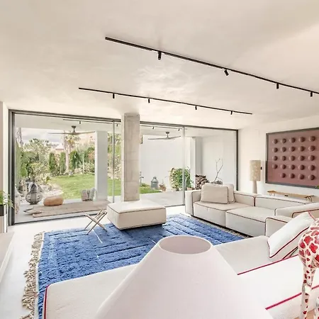 Сasa de vacaciones Stunning 4 Bedrooms En-suite In Marbella