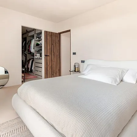Stunning 4 Bedrooms En-suite In Marbella Сasa de vacaciones *