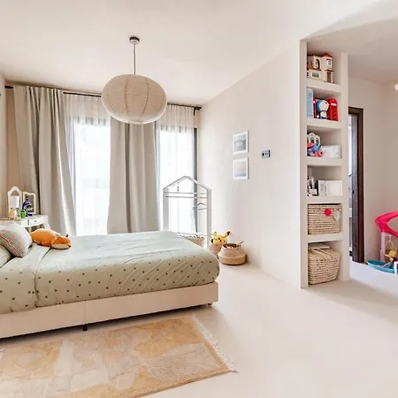 Stunning 4 Bedrooms En-suite In Marbella Сasa de vacaciones Estepona