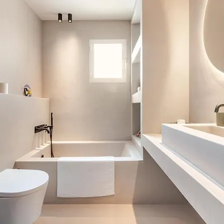 Stunning 4 Bedrooms En-suite In Marbella Tatil Evi *